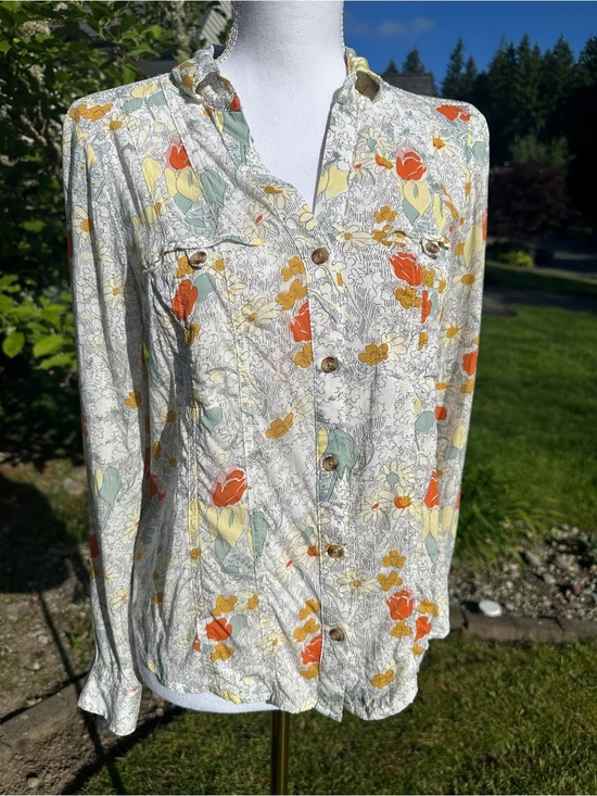Anthropologie Tops - Anthropologie conversations #12 floral rayon button up blouse